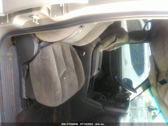 2005 CHEVROLET SILVERADO 1500 LS VIN: 2GCEC13T951114695