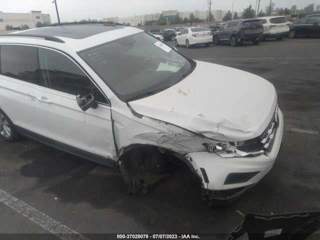 3VV3B7AX5JM138452 Volkswagen Tiguan Sel/se