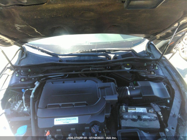 Honda Accord Sedan Touring 2016 1HGCR3F95GA004254 Image 17