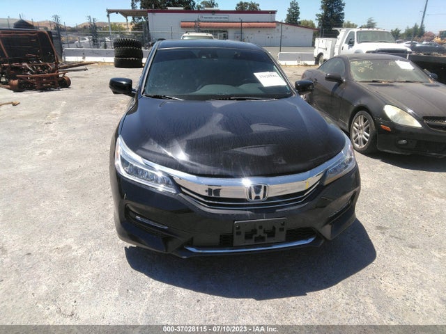 Honda Accord Sedan Touring 2016 1HGCR3F95GA004254 Image 5