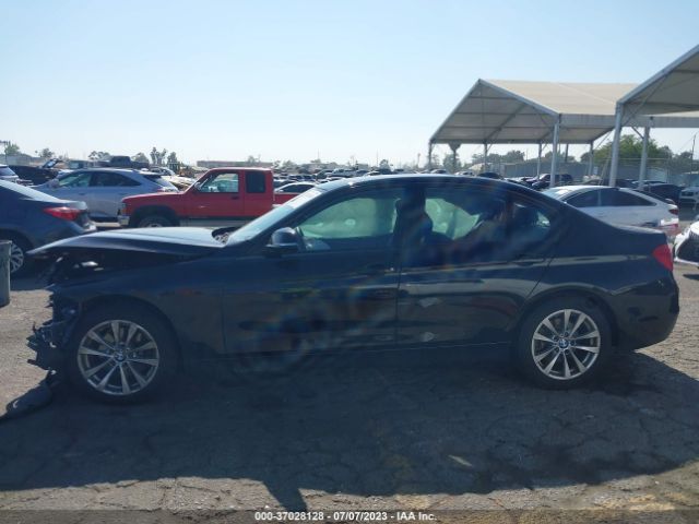 WBA8E1G55HNU15225 BMW 3 Series 320i