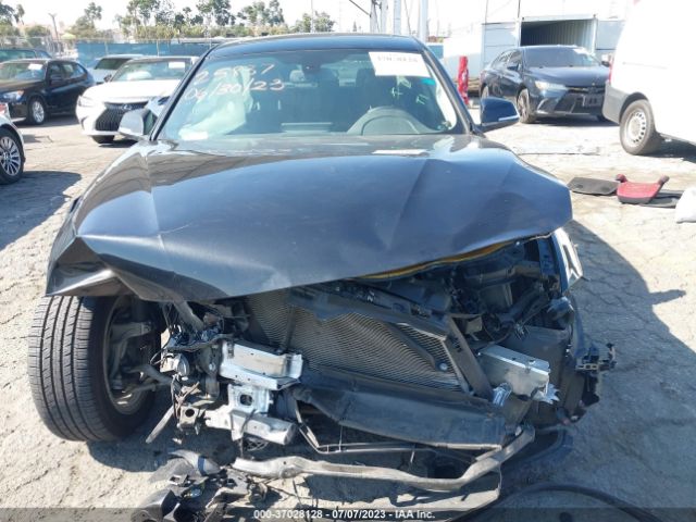 WBA8E1G55HNU15225 BMW 3 Series 320i