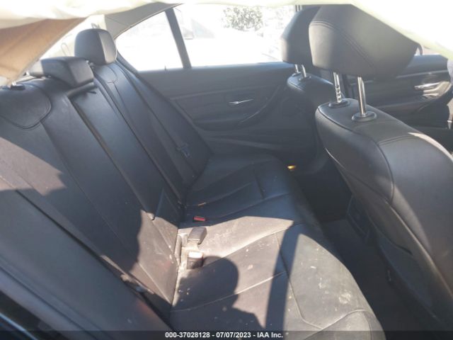 WBA8E1G55HNU15225 BMW 3 Series 320i