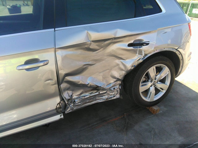 WA1BNAFY0J2143611 Audi Q5 Premium Plus