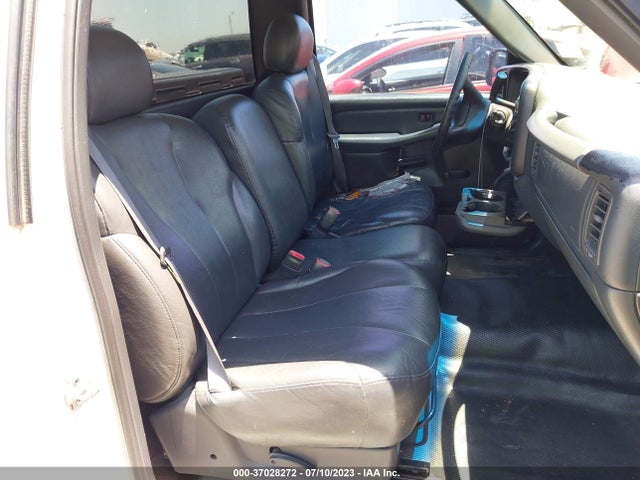 2000 CHEVROLET SILVERADO 1500 VIN: 1GCEC14V6YZ242369