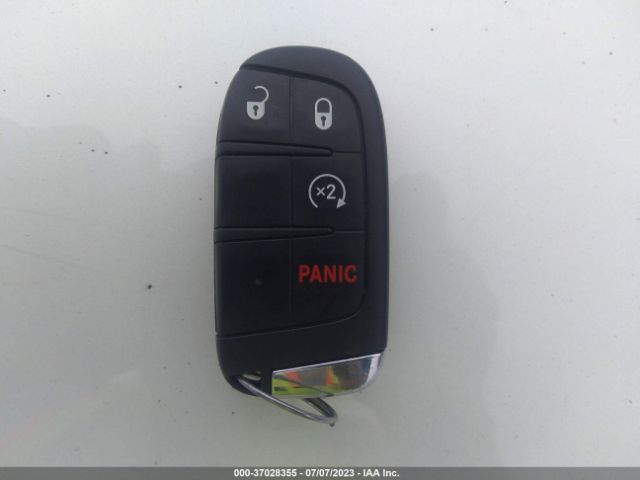 ZACNJAD1XLPL00863 Jeep Renegade Limited Fwd