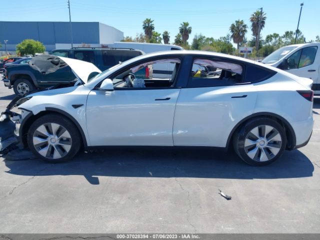 7SAYGDEE3PF742143 Tesla Model Y Long Range