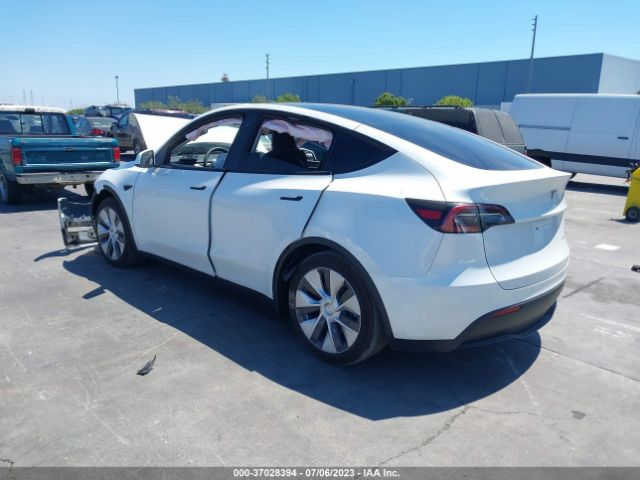 7SAYGDEE3PF742143 Tesla Model Y Long Range