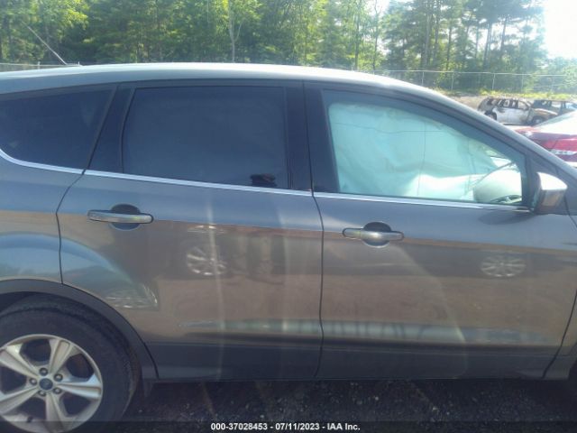 1FMCU9GX0EUC14734 Ford ESCAPE SE