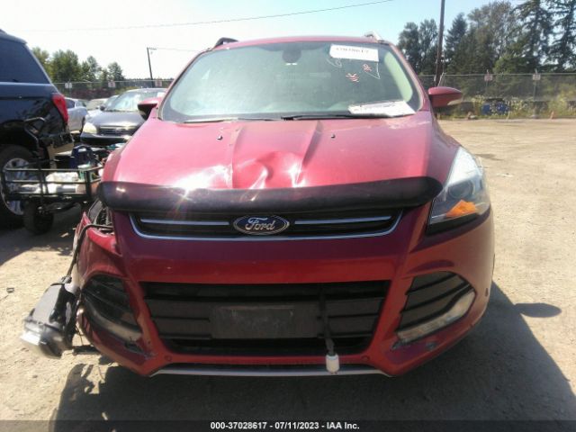 1FMCU9J96FUB96512 Ford Escape Titanium
