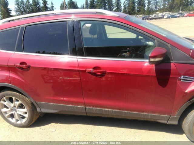 1FMCU9J96FUB96512 Ford Escape Titanium
