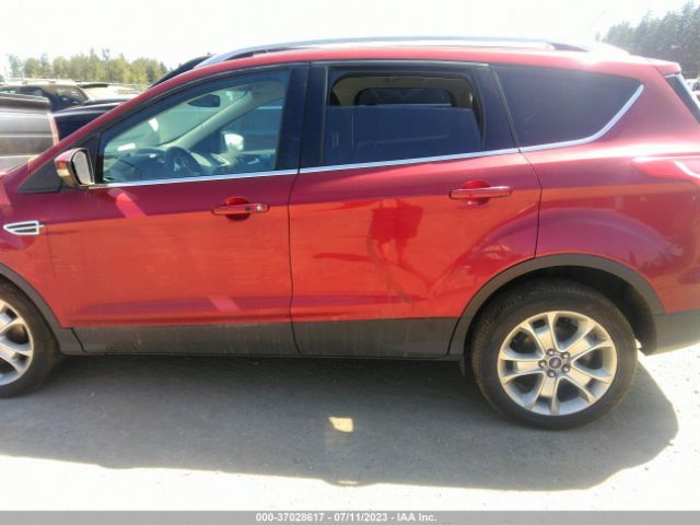 1FMCU9J96FUB96512 Ford Escape Titanium