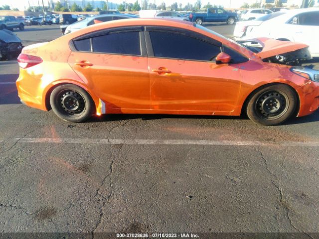 3KPFK4A77HE022619 KIA FORTE LX