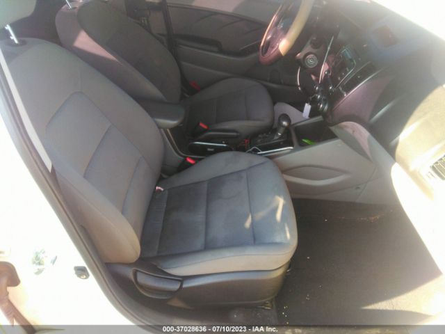 3KPFK4A77HE022619 KIA FORTE LX