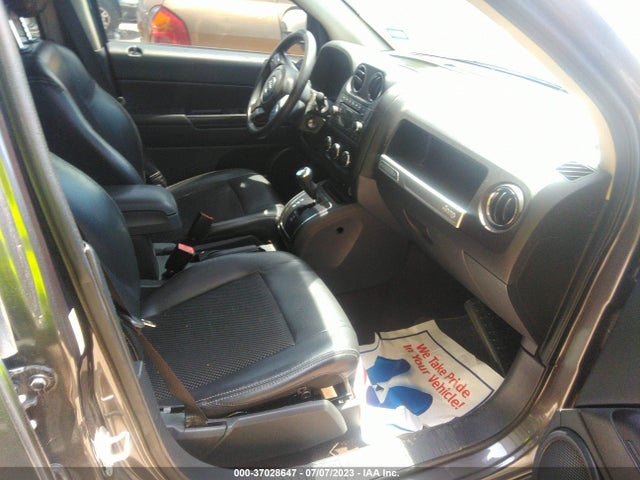 1C4NJCBA5FD297679 Jeep Compass Altitude Edition