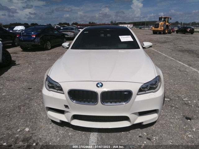 2014 BMW M5, VIN: WBSFV9C57ED097732