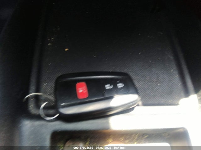 Toyota Prius L 2021 JTDKAMFU9M3129205 Image 3