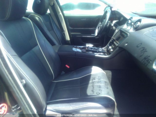 SAJWJ1CDXG8V95416 Jaguar Xj R-sport