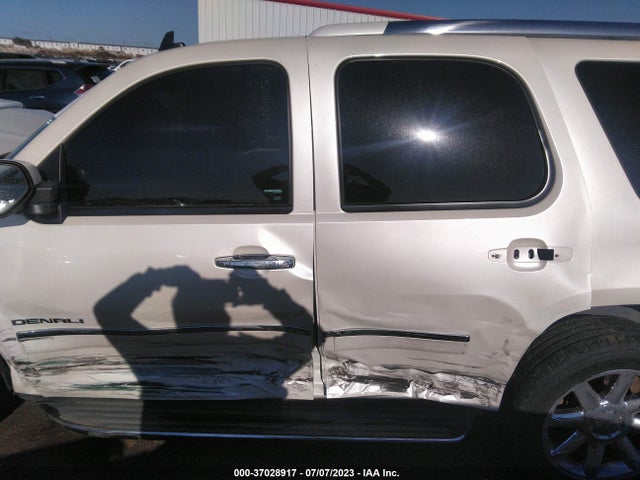 2014 GMC YUKON DENALI VIN: 1GKS1EEF4ER246749