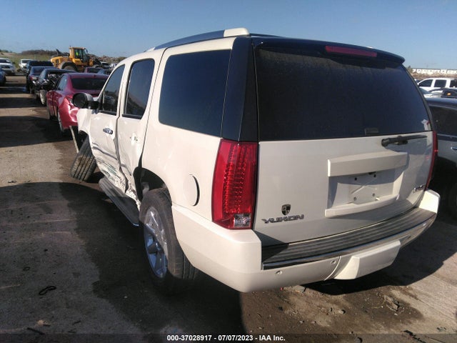 2014 GMC YUKON DENALI VIN: 1GKS1EEF4ER246749