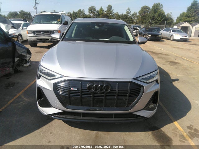 2022 Audi e-tron, VIN: WA12AAGE4NB031786