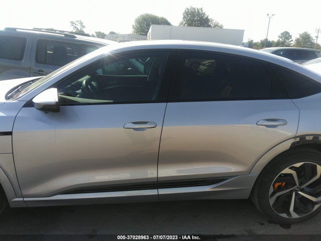 2022 Audi e-tron, VIN: WA12AAGE4NB031786