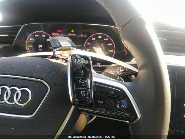 2022 Audi e-tron, VIN: WA12AAGE4NB031786