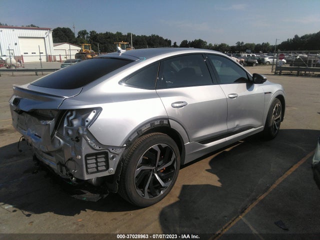 2022 Audi e-tron, VIN: WA12AAGE4NB031786