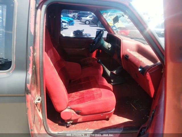 1992 FORD RANGER SUPER CAB VIN: 1FTCR14A8NPB05394