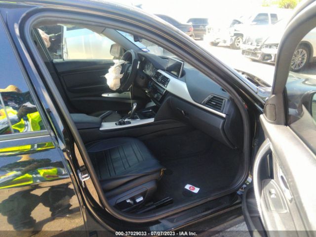 WBA8E1G56JNU91851 BMW 3 Series 320i