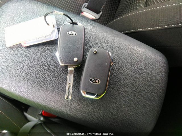 3KPF24AD6ME340408 KIA Forte Lxs