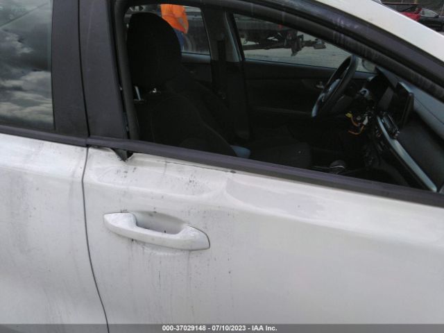 3KPF24AD9LE201307 KIA Forte Lxs