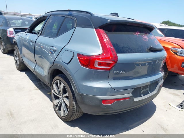 2022 Volvo XC40, VIN: YV4ED3UB3N2702636