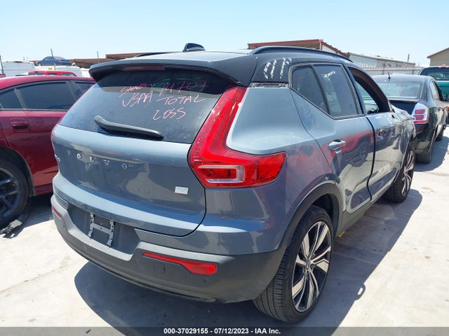 2022 Volvo XC40, VIN: YV4ED3UB3N2702636