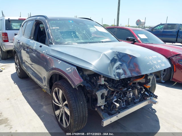 2022 Volvo XC40, VIN: YV4ED3UB3N2702636
