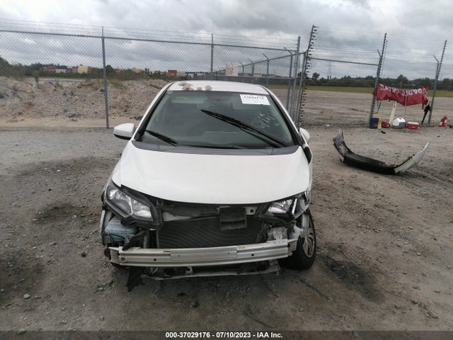 Honda FIT LX 2017 3HGGK5H50HM710712 Image 5