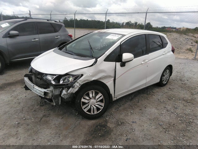 Honda FIT LX 2017 3HGGK5H50HM710712 Image 2