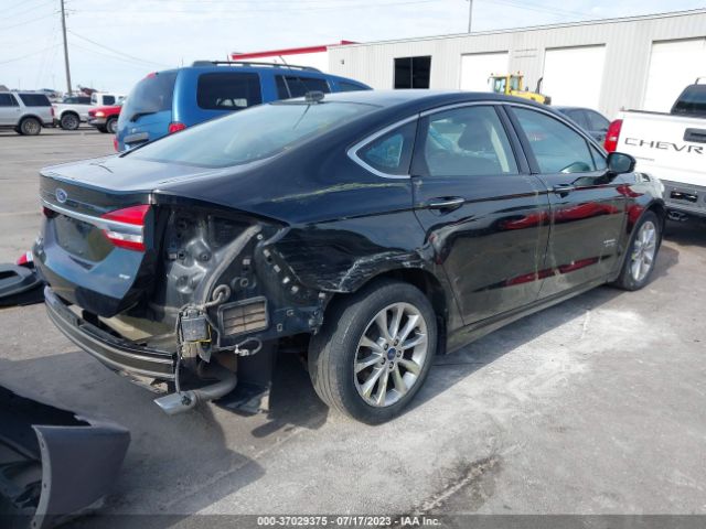 3FA6P0PU4HR163380 Ford Fusion Energi Se