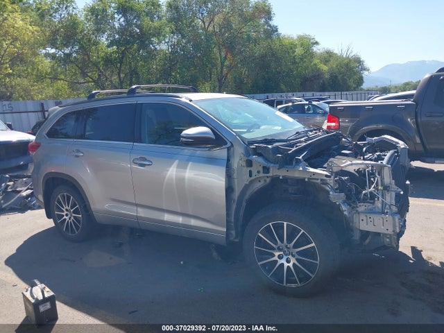 Toyota Highlander Xle/se 2017 5TDJZRFH9HS376068 Image 13
