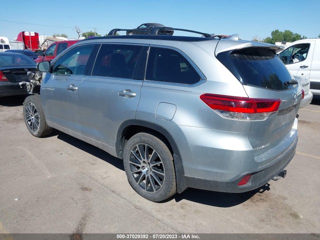 Toyota Highlander Xle/se 2017 5TDJZRFH9HS376068 Image 3