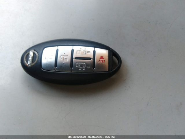 JN8AE2KP8E9101693 Nissan Quest Sv