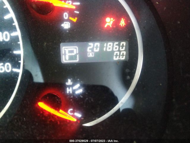 JN8AE2KP8E9101693 Nissan Quest Sv