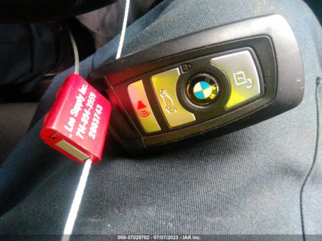 WBA8B9G31HNU52729 BMW 3 Series 330i