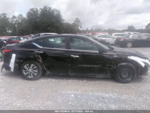 1N4BL4BVXKC147806 Nissan Altima 2.5 S