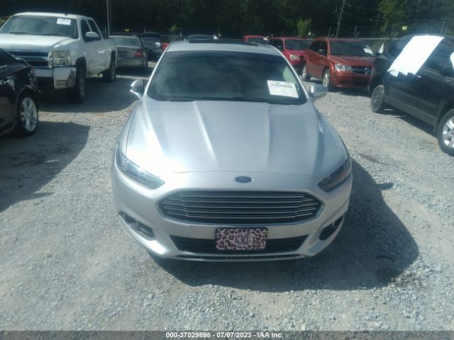 3FA6P0HD1FR131904 Ford FUSION SE