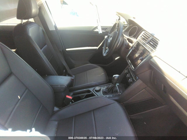 3VV2B7AXXMM154629 Volkswagen Tiguan Se/se R-line Black/sel