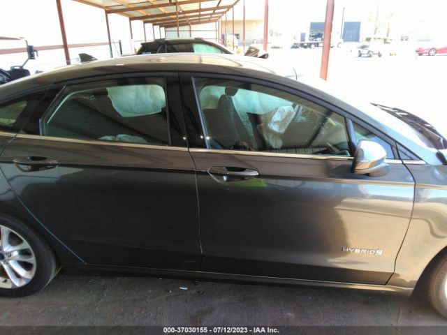 3FA6P0LUXKR202051 Ford Fusion Hybrid Se
