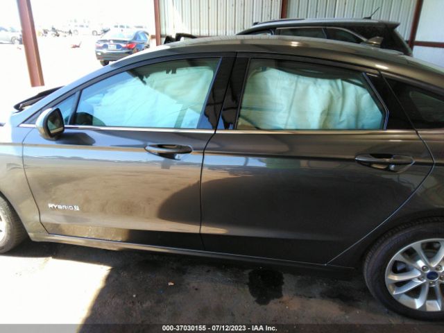 3FA6P0LUXKR202051 Ford Fusion Hybrid Se