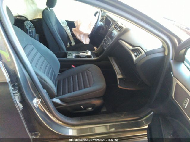 3FA6P0LUXKR202051 Ford Fusion Hybrid Se