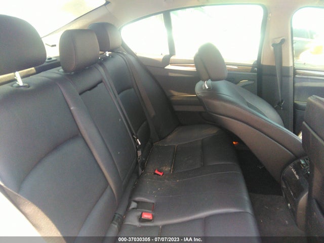 2013 BMW 5 SERIES 528I VIN: WBAXG5C58DD232596